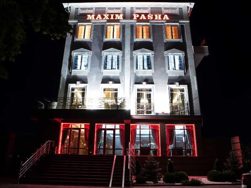 Maxim Pasha Hotel Chisinau Exterior photo