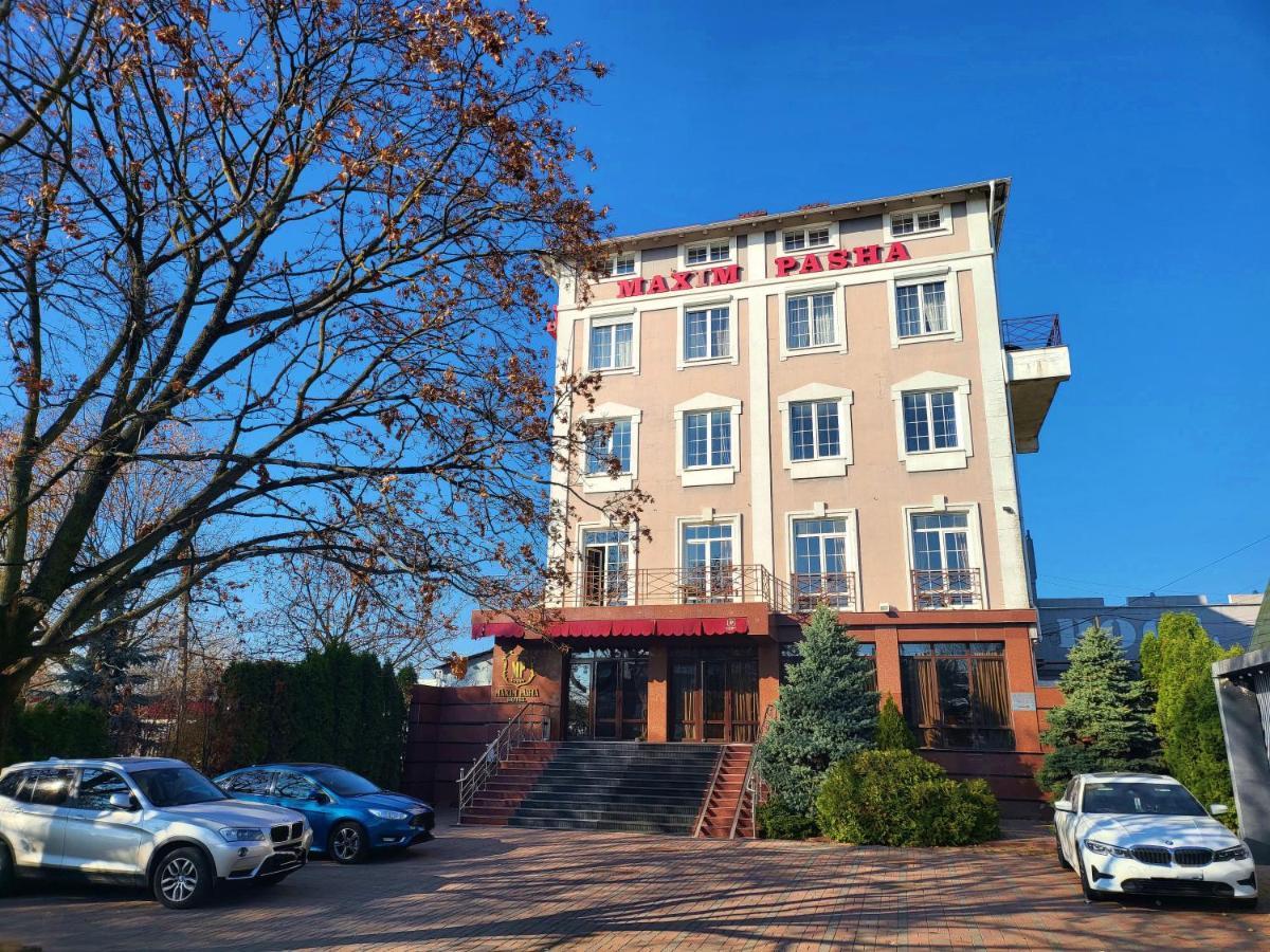 Maxim Pasha Hotel Chisinau Exterior photo